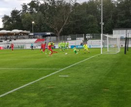 Der SC Hessen Dreieich erzielt ein Tor gegen den FV Bad Vilbel